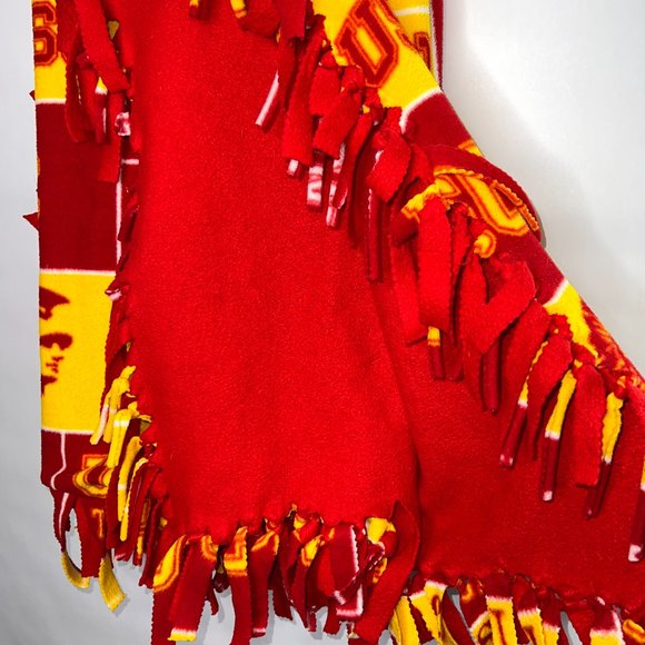 USC Fleece Blanket 60" x 50" - Picture 3 of 3